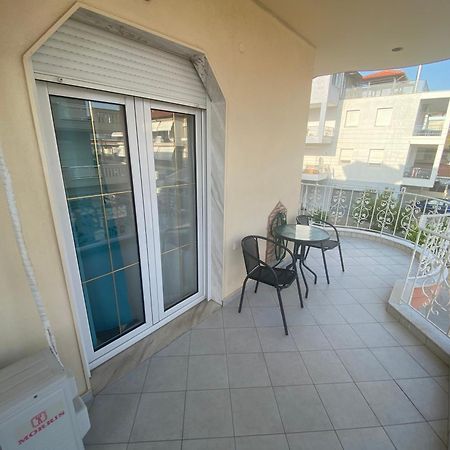 Kelesi Apartments Nea Kallikrateia Buitenkant foto