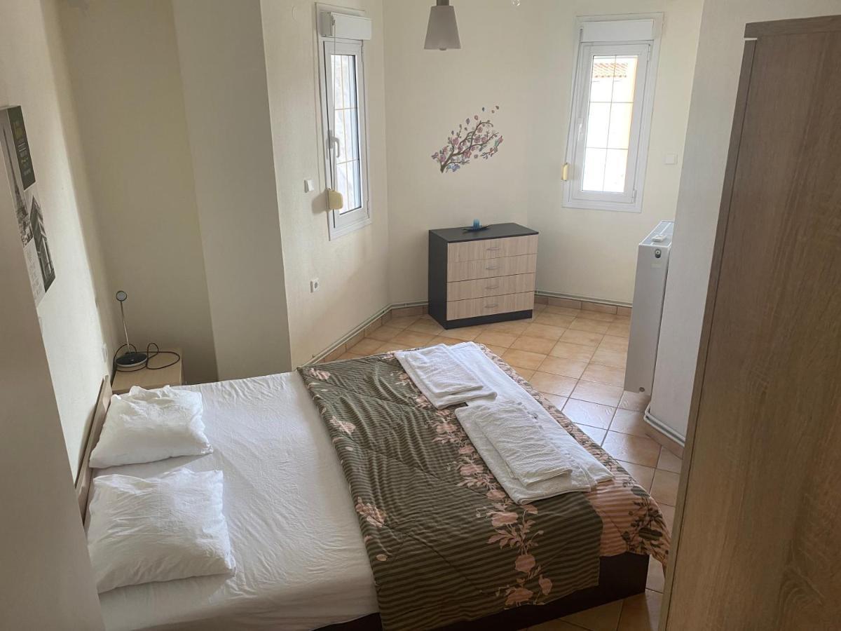 Kelesi Apartments Nea Kallikrateia Buitenkant foto