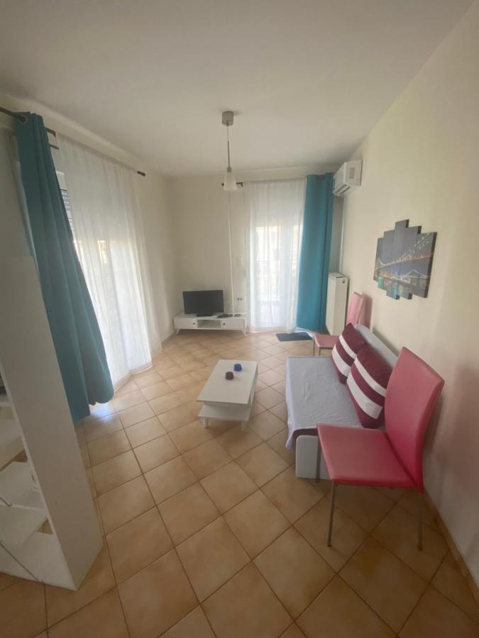 Kelesi Apartments Nea Kallikrateia Buitenkant foto